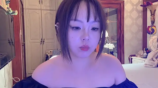 LongLongQueen webcam
