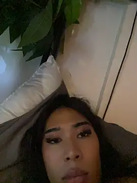 hugecock_tamira webcam