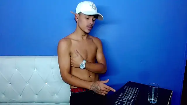Angel_foxc13 webcam