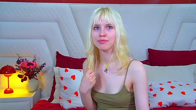 Watch HannahHollis live on EroticFlix - High definition streams
