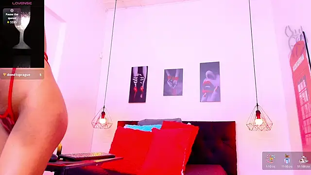 hilary_banks1 live cam on StripChat