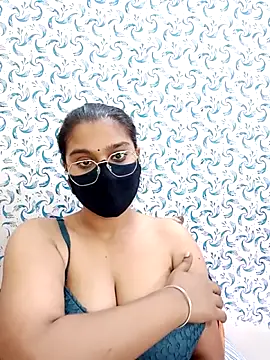 Watch Jasmine_jaaan live on EroticFlix - High definition streams