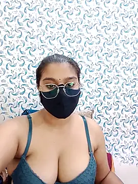 Watch Jasmine_jaaan live on EroticFlix - High definition streams