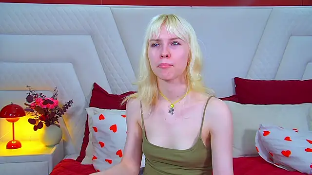Watch HannahHollis live on EroticFlix - High definition streams