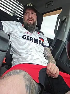 Beardedtattood webcam