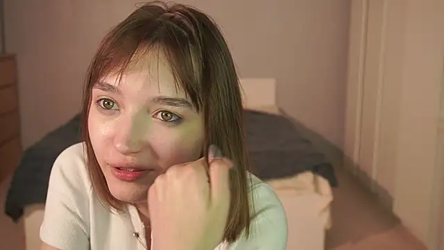 Leyla_crsh webcam