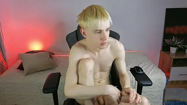 lucidangelok1 live cam on StripChat