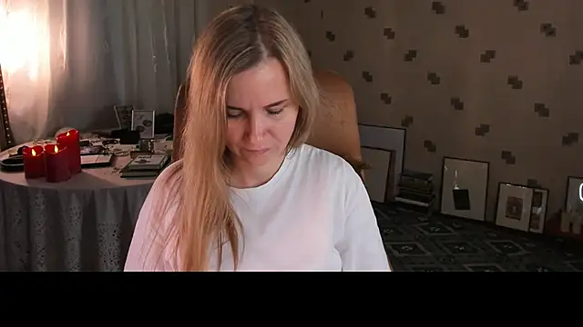 MiaSparkes webcam
