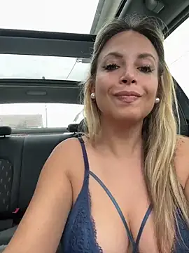 AnissaHale webcam