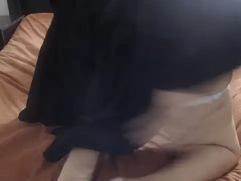 XHotJuicyBootyXX webcam