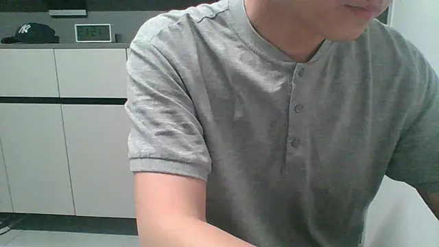 nole_china7 (Ask my age) - talk / fun / cum