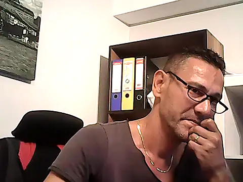 mastercharisma35 webcam