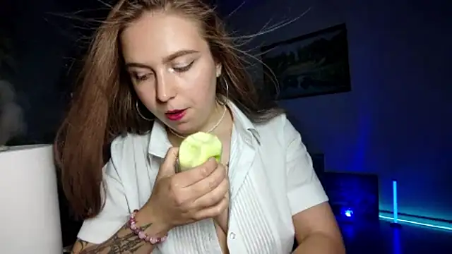 DainaCampagnini webcam