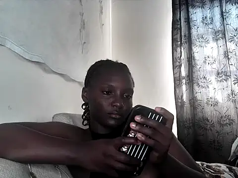 sexyleah25 webcam