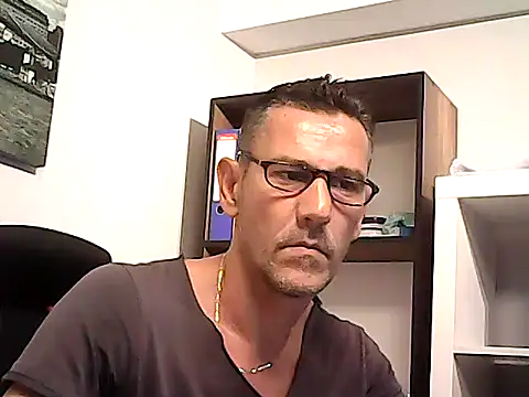 mastercharisma35 webcam