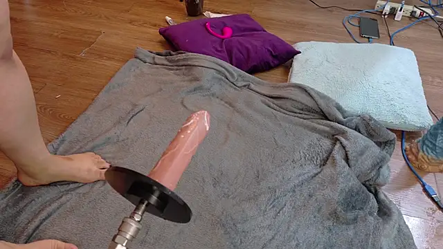 Watch emma_sexxy live on EroticFlix - High definition streams
