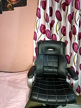 Alifa-123 live cam