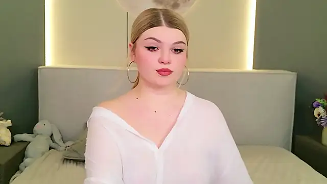 Watch WendyPage live on EroticFlix - High definition streams