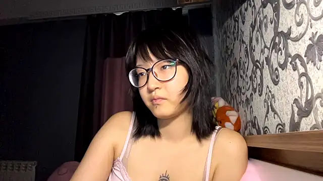 neonami webcam