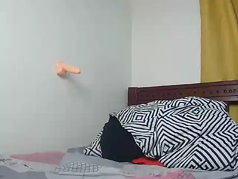 Red_sauce live cam on StripChat