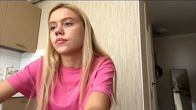 Watch Glamorforyou live on EroticFlix - High definition streams