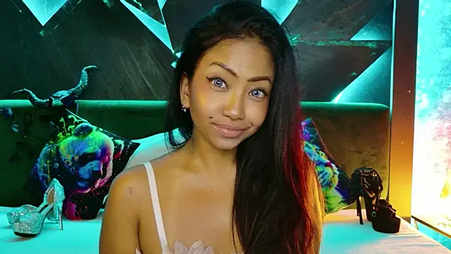 ElyaQuinn webcam