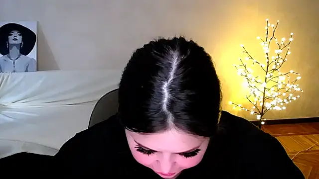 Emily_Mo webcam