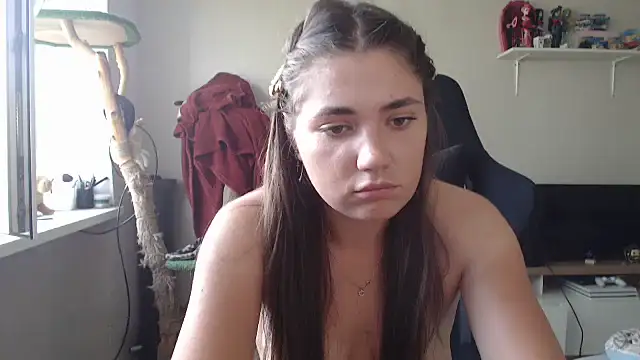delightful_sofi webcam