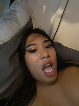 hugecock_tamira live sex cam