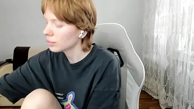 StellaDavis webcam