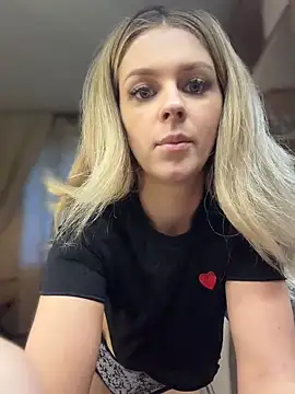 love_bri's live room