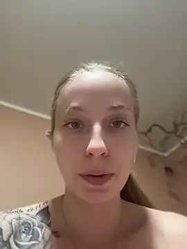 Mrs_Mr_007 webcam