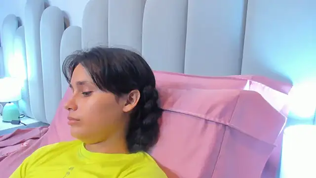 luly_dreams webcam