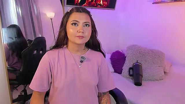 AlaiaRogers webcam