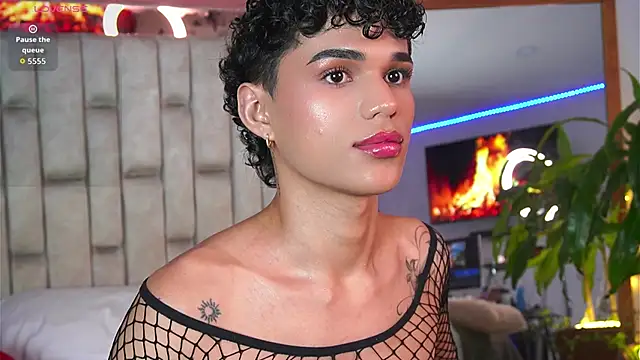 Daringiarina - Male webcam sex chat