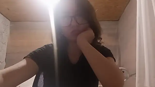 OliviaMoment webcam
