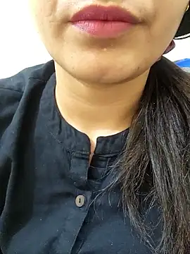 CuteSarikaLIVE webcam