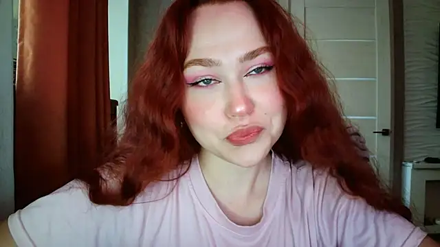 Watch LolaaMint_ live on EroticFlix - High definition streams