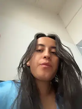 Antonella_Julieta webcam