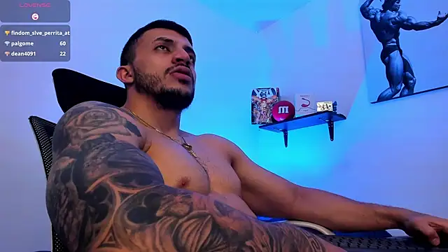 LiamReigns_ webcam