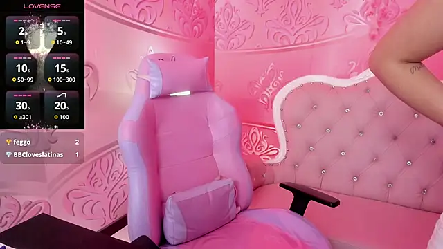 MishRaven webcam