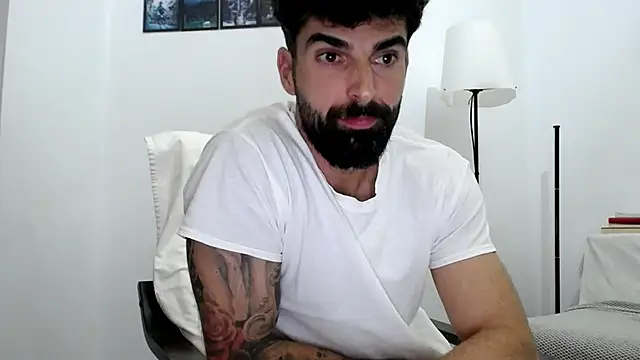 Verycutex live cam on StripChat