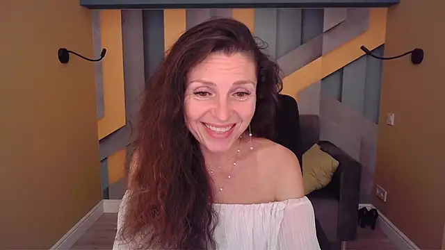 EllaLong webcam