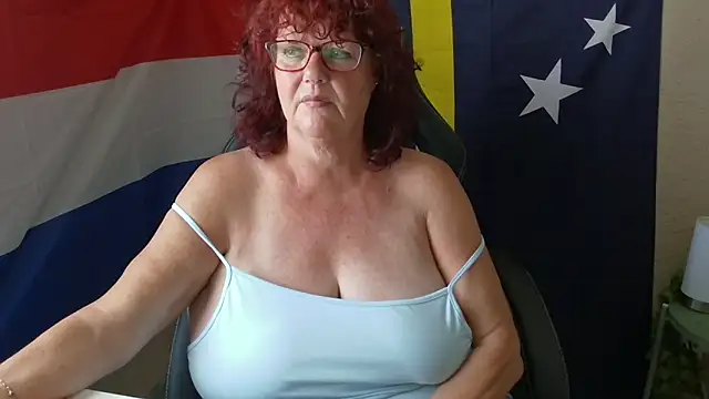 grandjo69 (F mature) - Seks video in pm