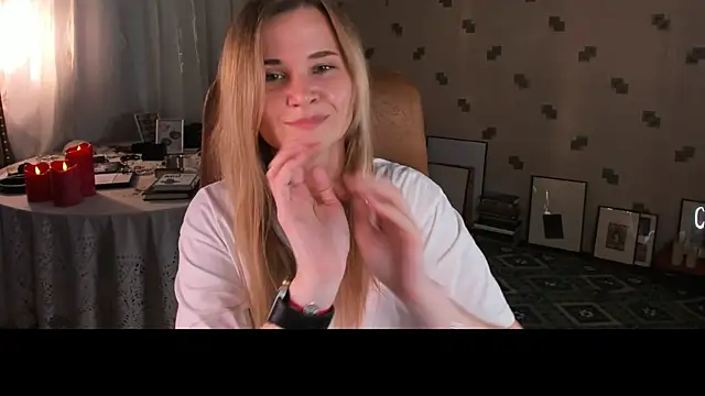 MiaSparkes webcam