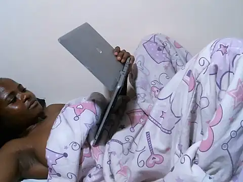 kinky_nymo webcam