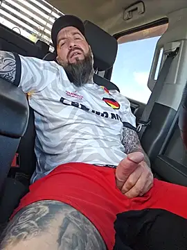 Beardedtattood live sex cam