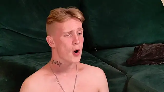 SweetBoyAlexx webcam