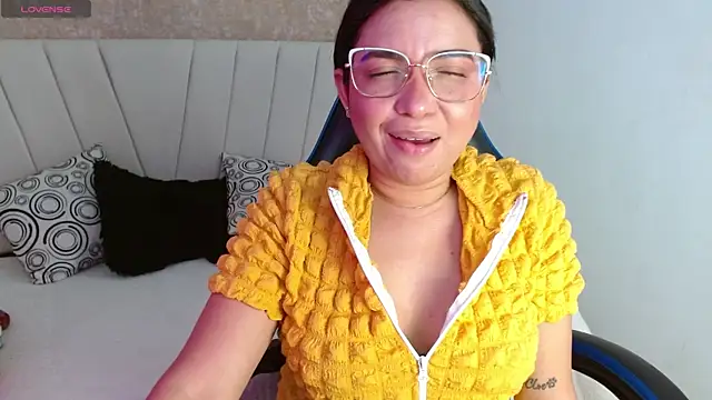 AliceSmity__ webcam