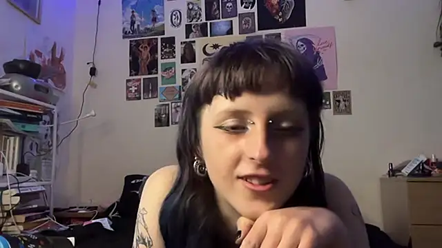 Watch batzy666 live on EroticFlix - High definition streams